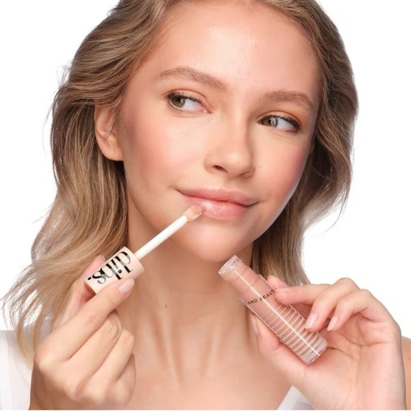 DIBS Beauty NIB Go To Glossy Balm in Kiss me Quick (peachy nude shimmer) - Picture 4 of 7